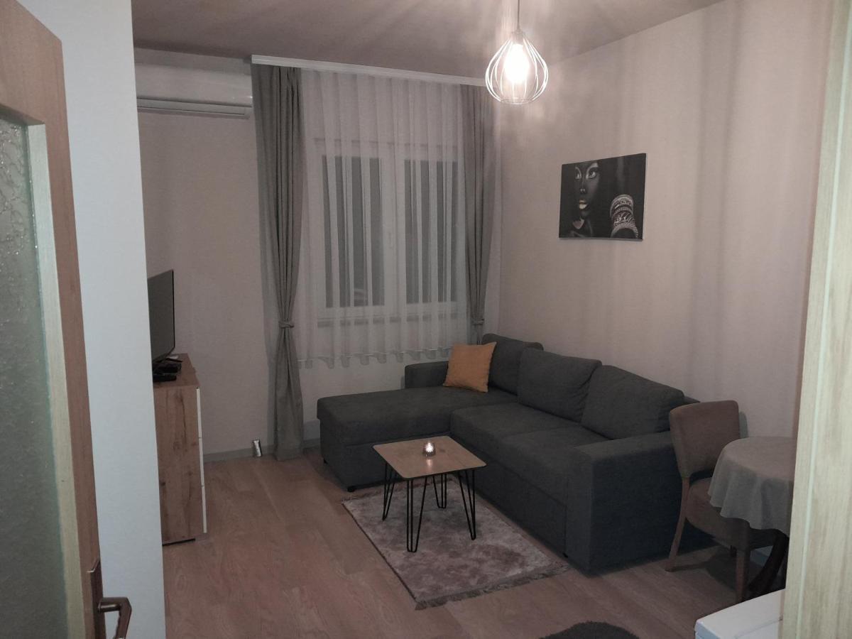 Gray Apartament 2 프리슈티나 외부 사진