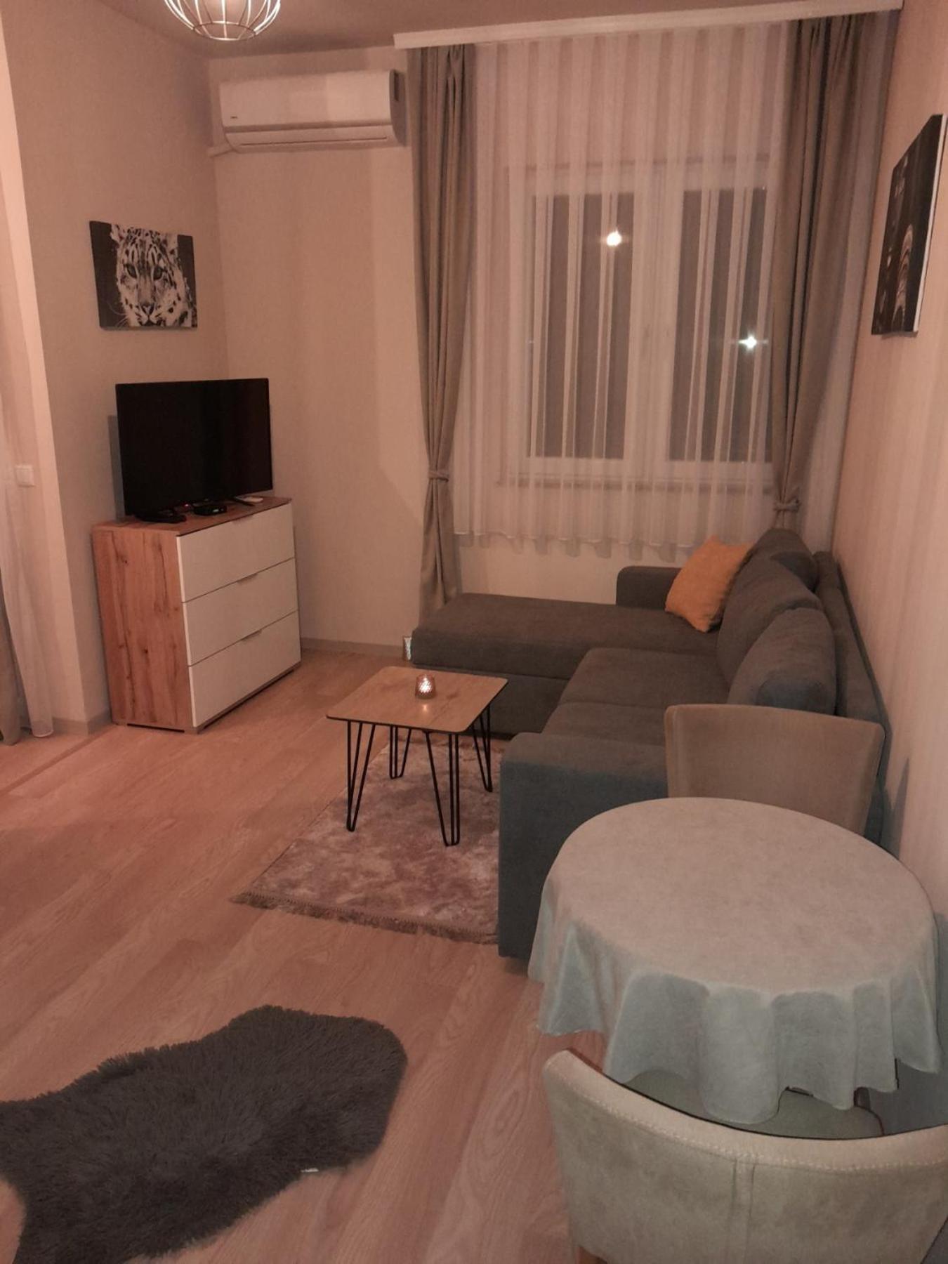 Gray Apartament 2 프리슈티나 외부 사진